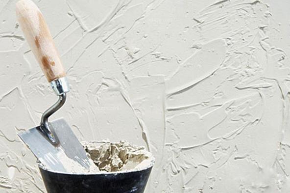 新房裝修膩?zhàn)尤绾喂蔚糜挚煊趾?？刮膩?zhàn)拥牟襟E和訣竅學(xué)一學(xué)！