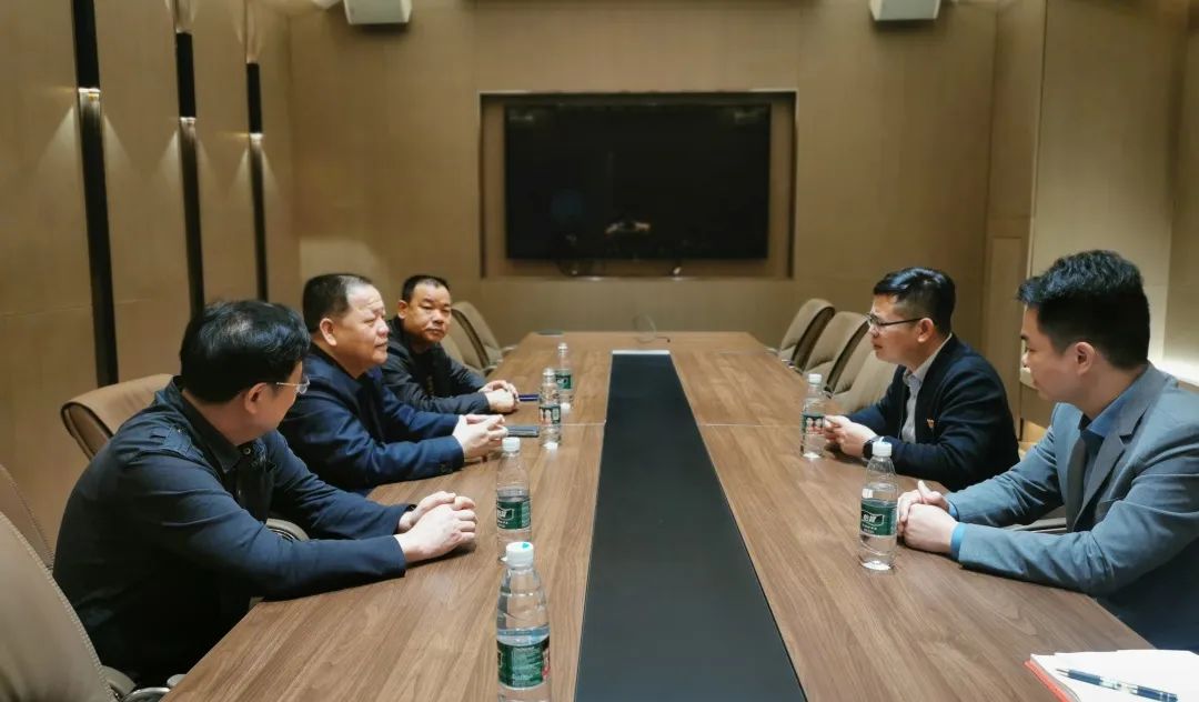 中庭黨建 | 南寧市工商聯(lián)牽線搭橋，集團(tuán)與南寧茂名商會(huì)兩新黨組織聯(lián)姻