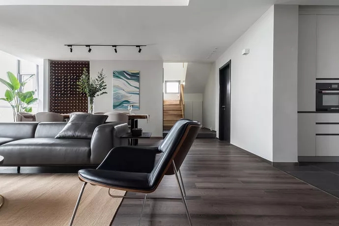 踢腳線(xiàn)要這么裝才好看！