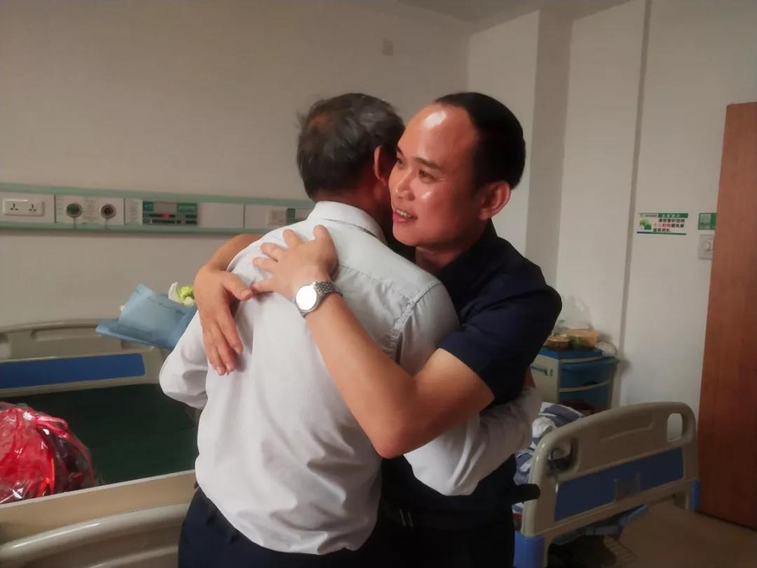 真情關(guān)懷，慰問員工丨老羅，愿您早日康復(fù)！