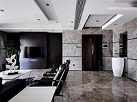 裝修時(shí)老公想全屋貼瓷磚，媳婦列舉了七大缺點(diǎn)才成功阻止！